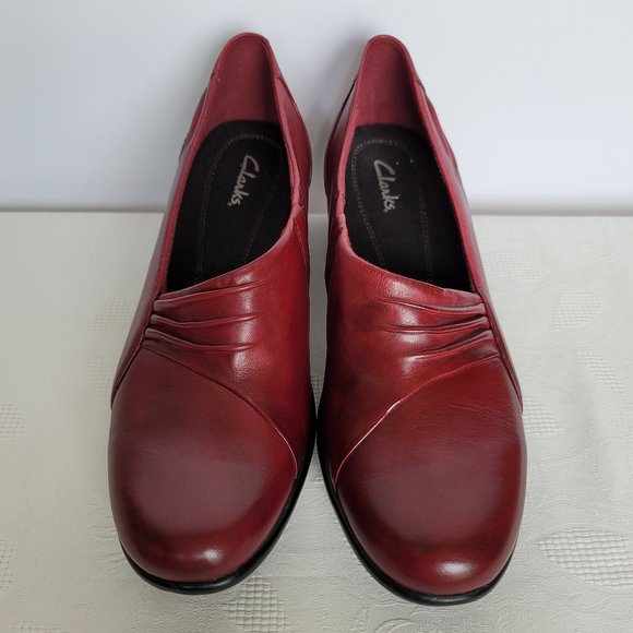 CLARKS Wyld Foxtro Slip-On Leather Shoes- Wine color- Women's Size 9M - Picture 8 of 15